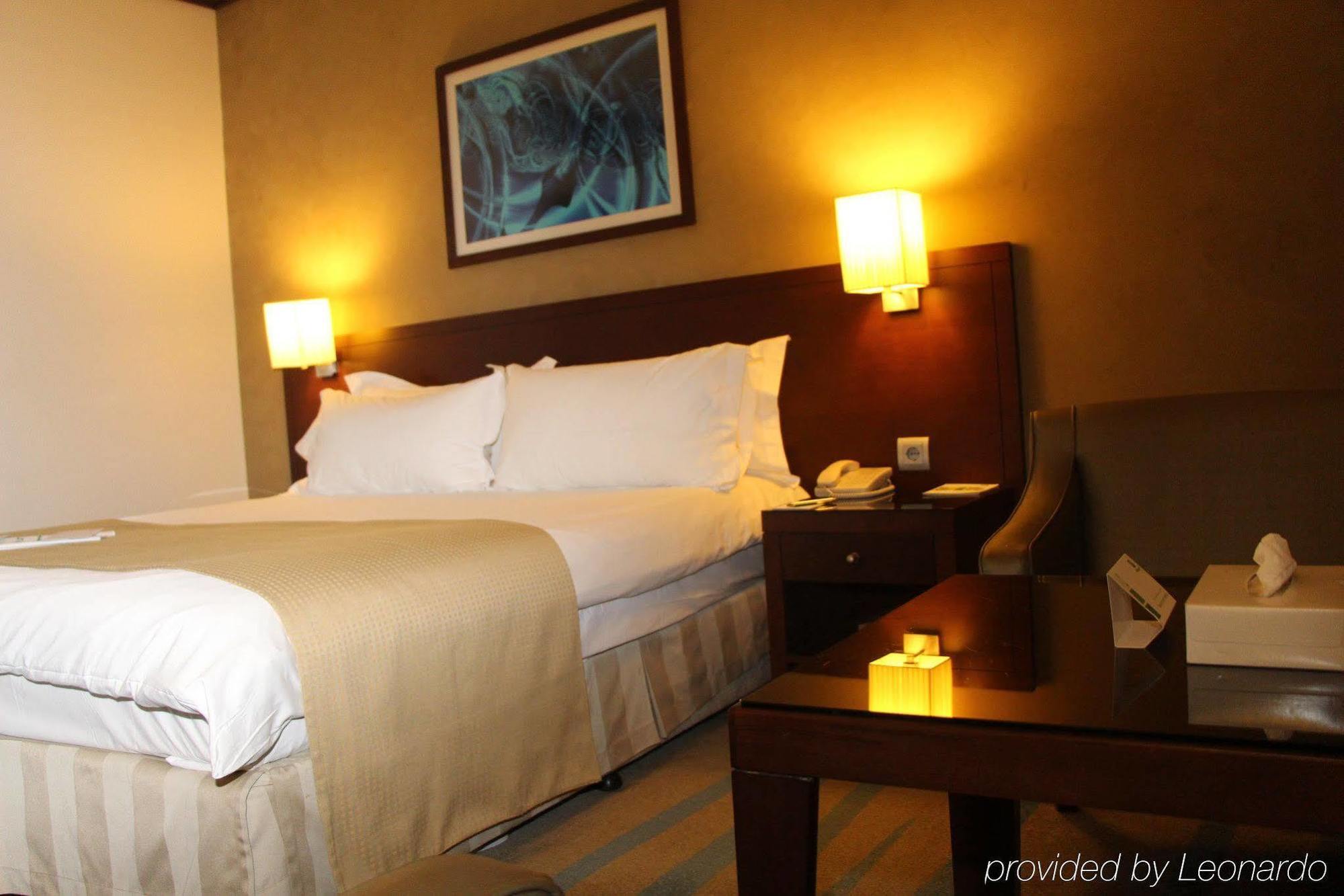 Holiday Inn Riyadh Izdihar By Ihg Extérieur photo