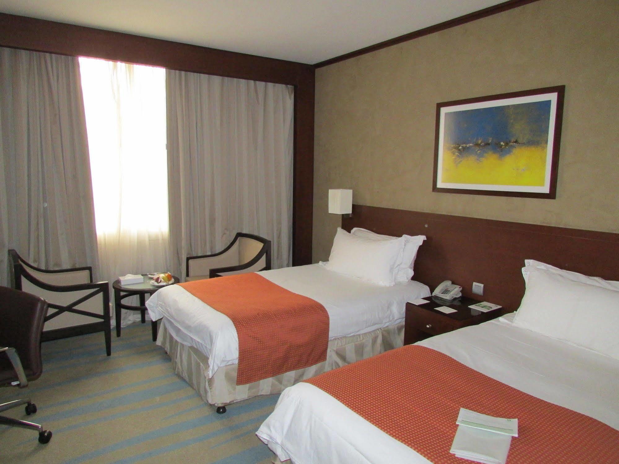 Holiday Inn Riyadh Izdihar By Ihg Extérieur photo