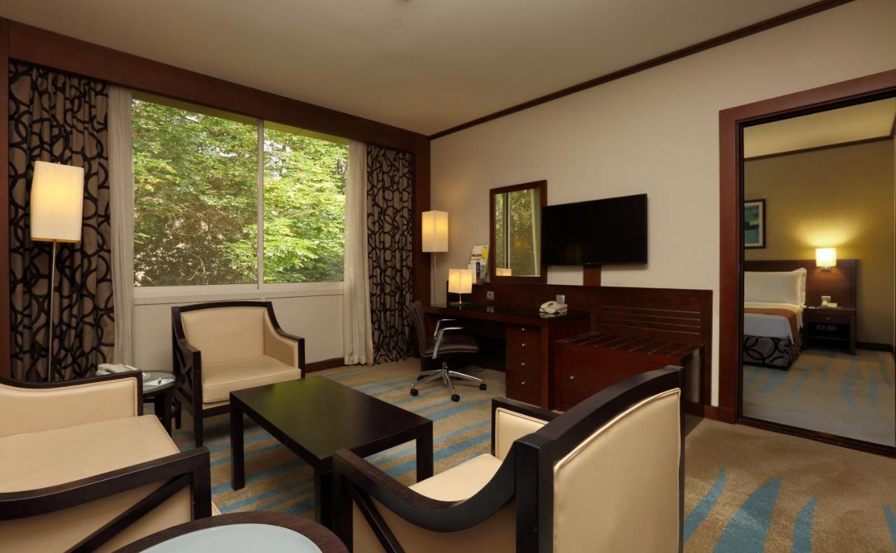 Holiday Inn Riyadh Izdihar By Ihg Extérieur photo